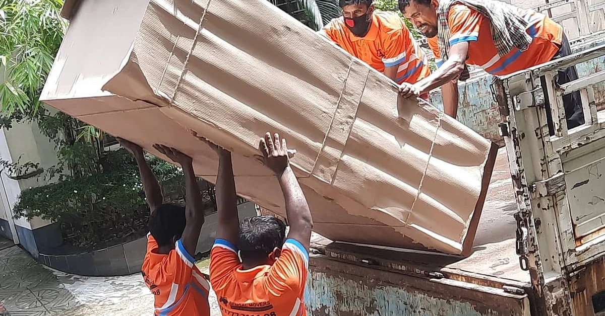 Load and Unload Labor Service in Dhaka